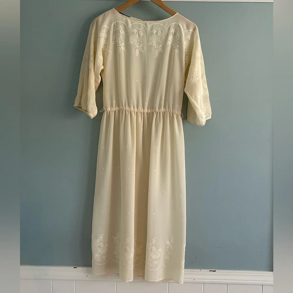 Vintage Cream Sheer Midi Dress with Floral Embroidery - Picture 2 of 6